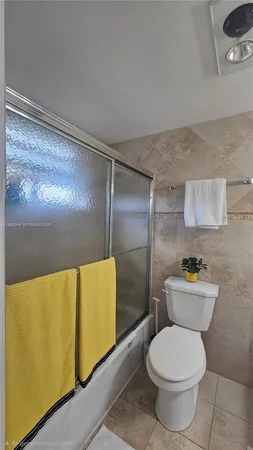 $2,300 | 180 Northeast 12th Avenue, Unit 10E, Hallandale Beach, FL 33009