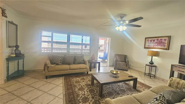 $2,300 | 180 Northeast 12th Avenue, Unit 10E, Hallandale Beach, FL 33009