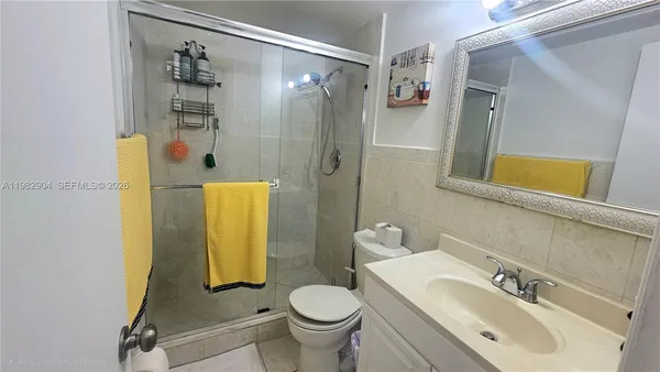 $2,300 | 180 Northeast 12th Avenue, Unit 10E, Hallandale Beach, FL 33009