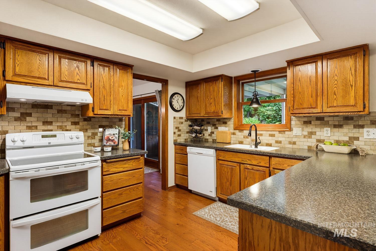 2975 East Autumn Way Meridian, ID 83642 - Photo 5 of 50