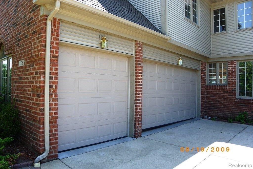 1236 Welland Drive Rochester, MI 48306 - Photo 4 of 24 IMGP1876