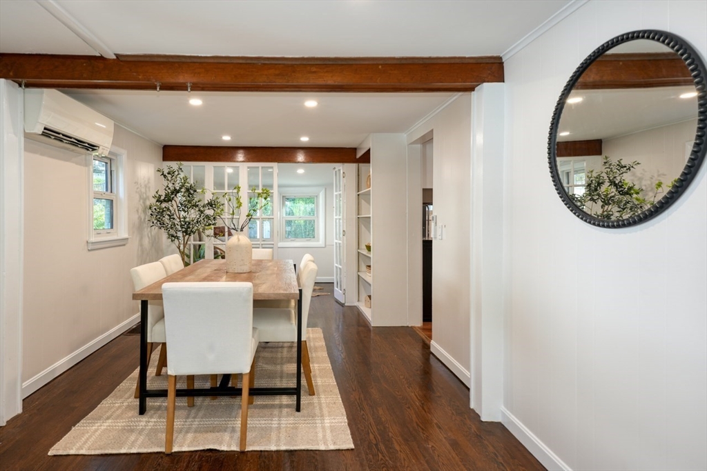 9 Stonecleve Road Wellesley, MA 02482 - Photo 11 of 39 Gallery Image 11