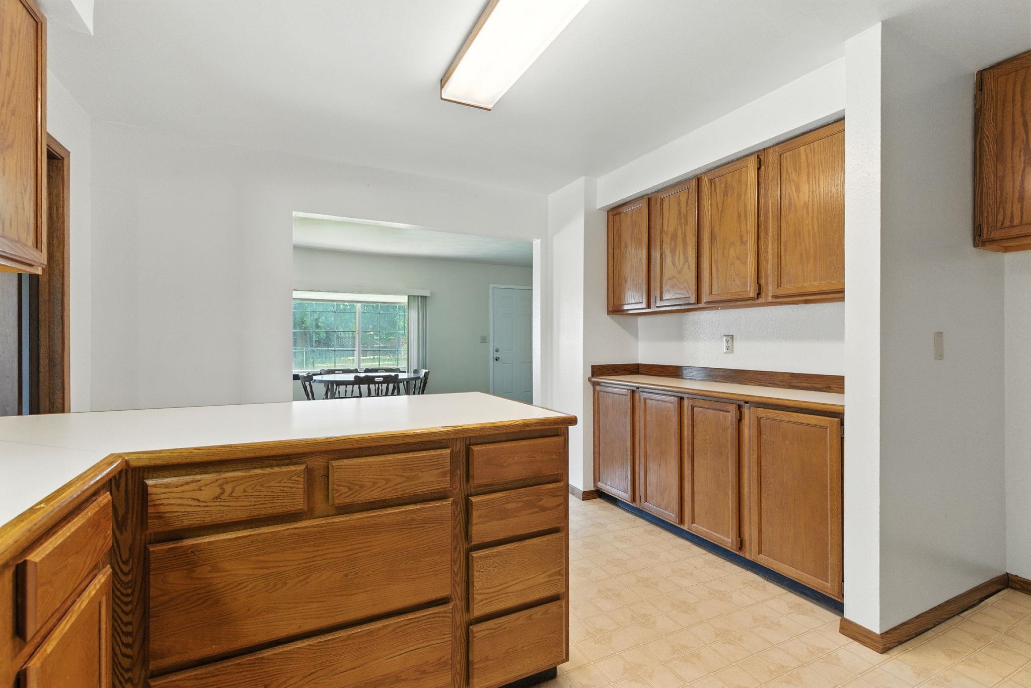 4401 North Best Road Spokane Valley, WA 99216 - Photo 7 of 23