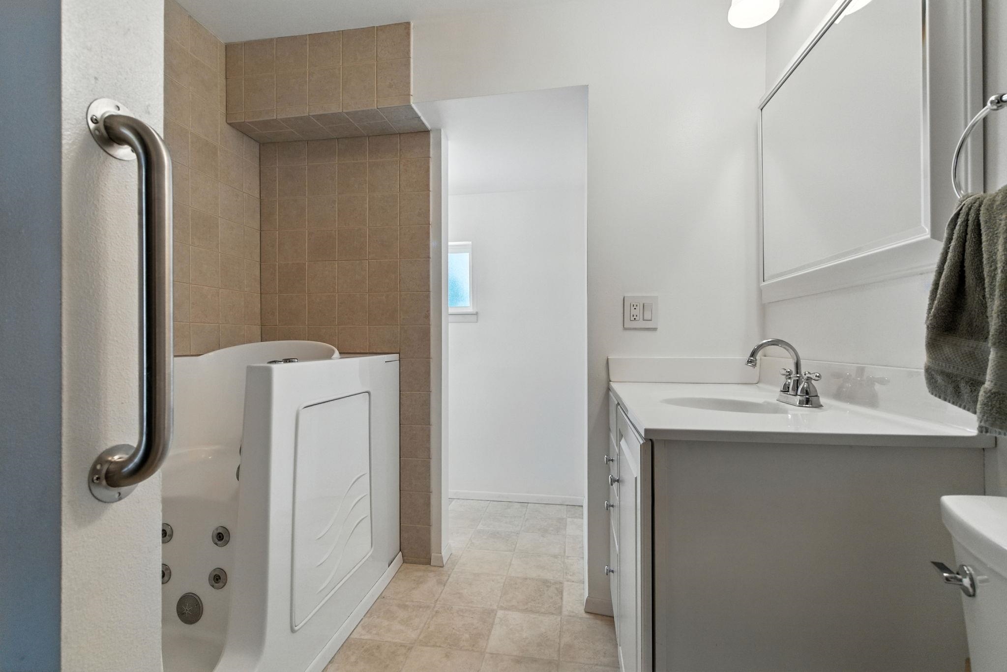 4401 North Best Road Spokane Valley, WA 99216 - Photo 10 of 23