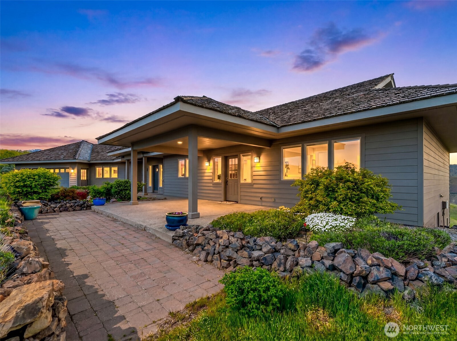 500 Connery Road Wenatchee, WA 98801 - Photo 2 of 39 a front view of a house with garden