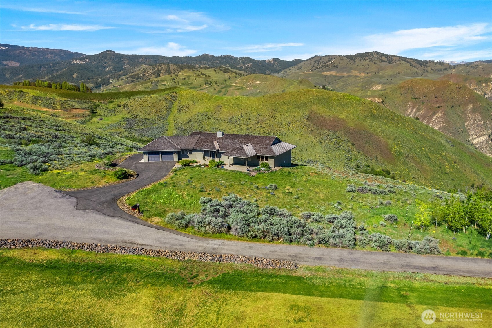 500 Connery Road Wenatchee, WA 98801 - Photo 39 of 39 a view of lake with mountain