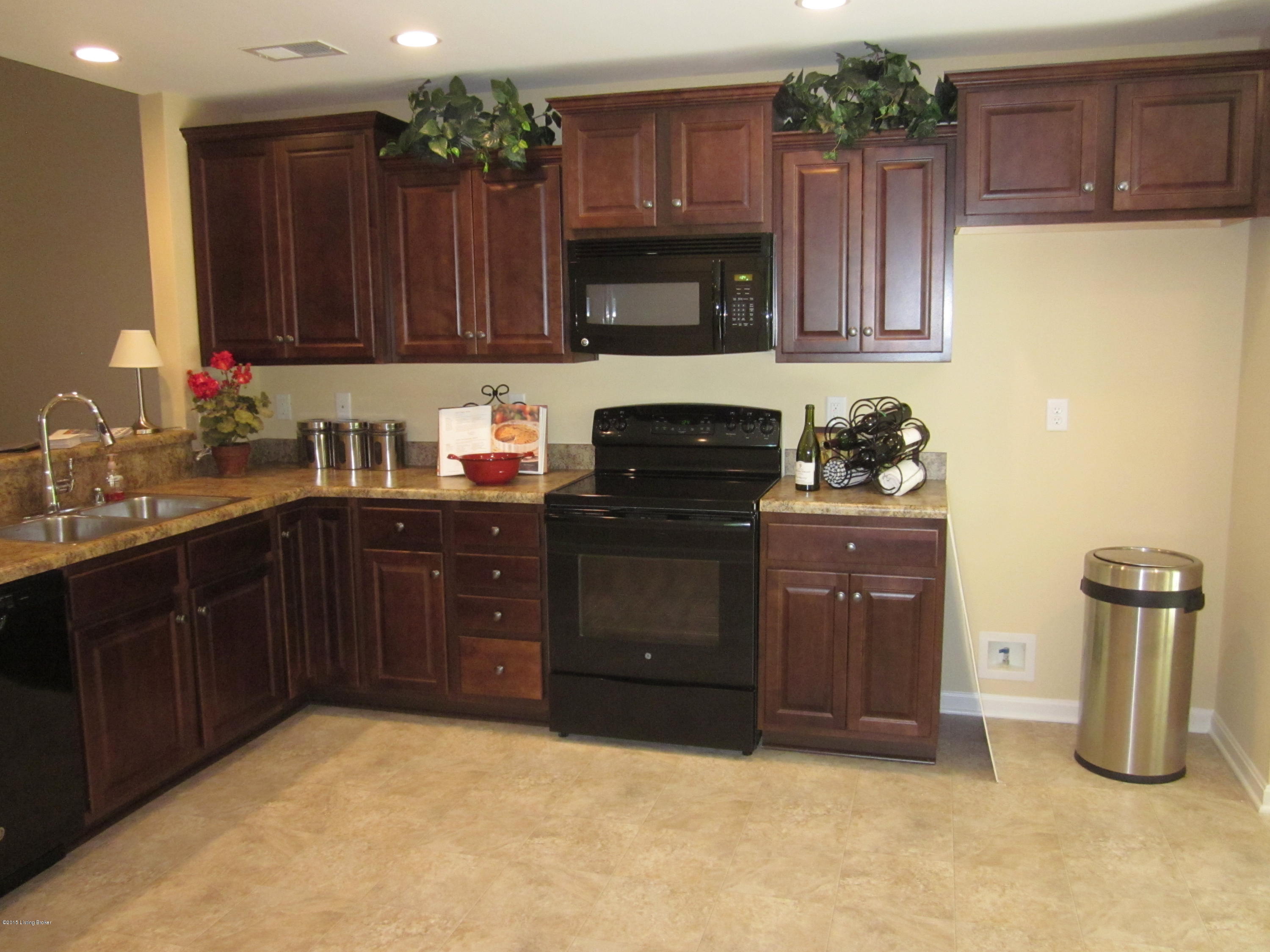 6521 Renate Road Louisville, KY 40291 - Photo 5 of 11 2015-05-27 13.43.18