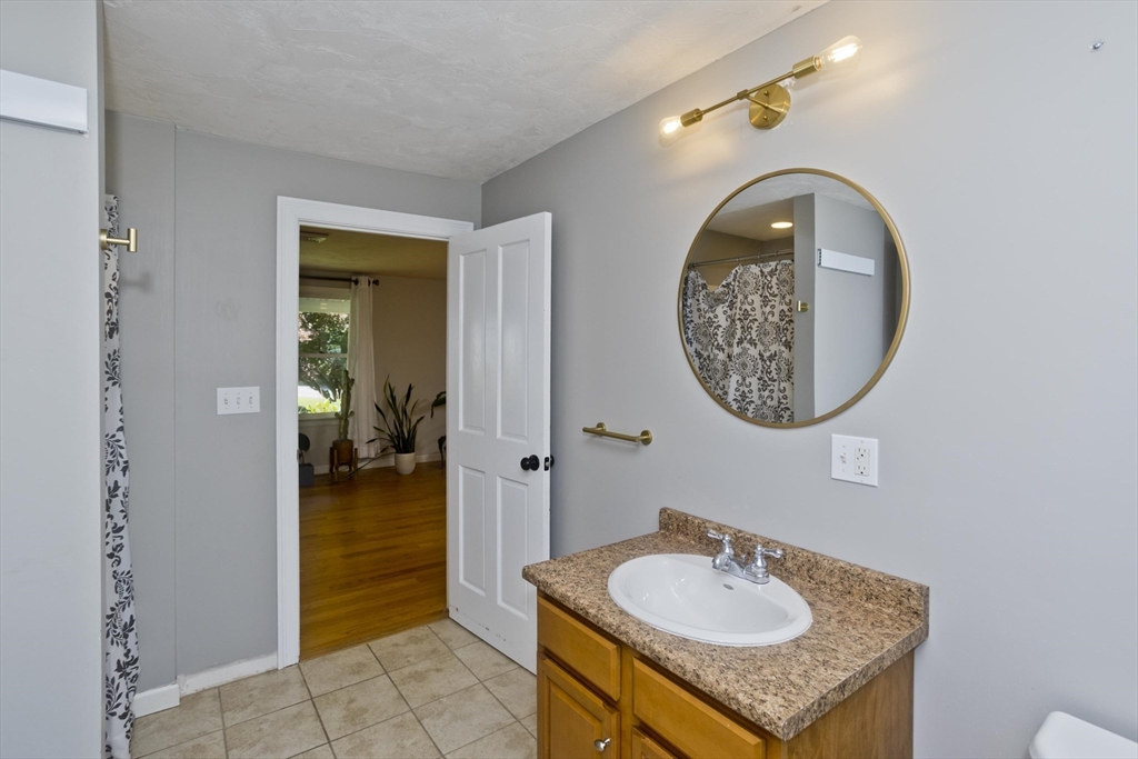 37 Cooper Road Northbridge, MA 01534 - Photo 29 of 38 Gallery Image 29