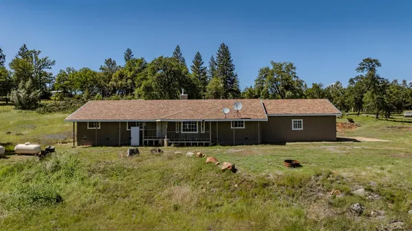 $425,000 | 5039 Old Emigrant Trail East, Mountain Ranch, CA 95246