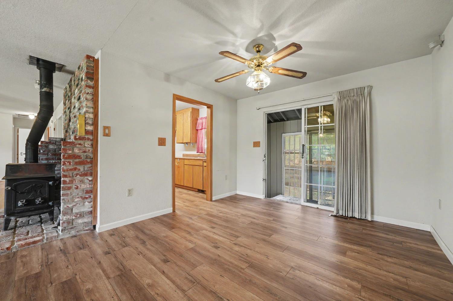 5039 Old Emigrant Trail East Mountain Ranch, CA 95246 - Photo 13 of 67