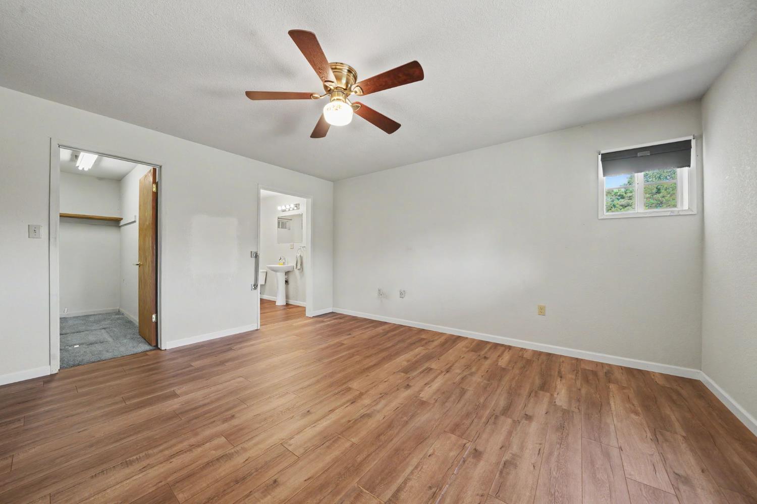 5039 Old Emigrant Trail East Mountain Ranch, CA 95246 - Photo 18 of 67