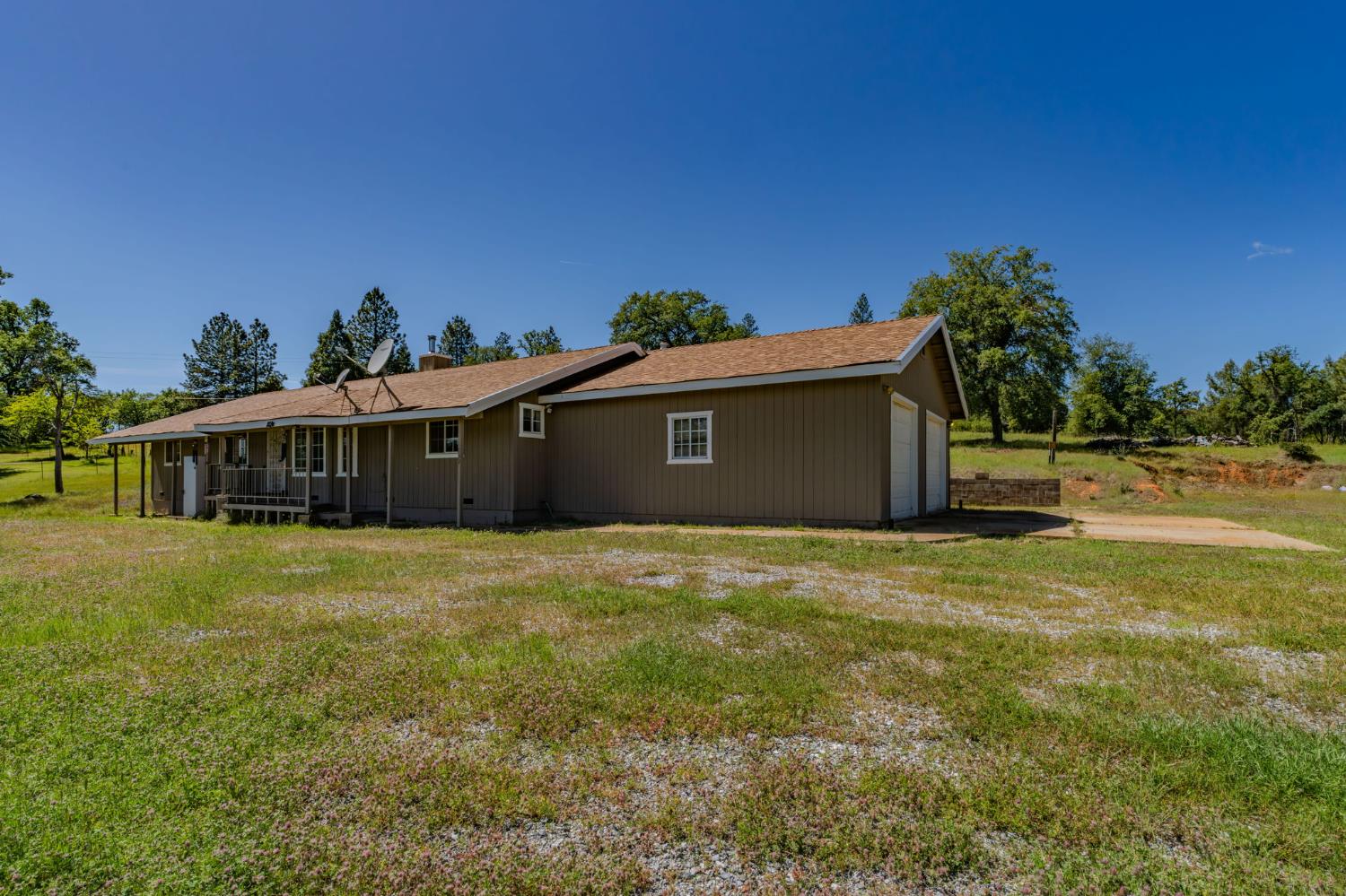 5039 Old Emigrant Trail East Mountain Ranch, CA 95246 - Photo 2 of 67
