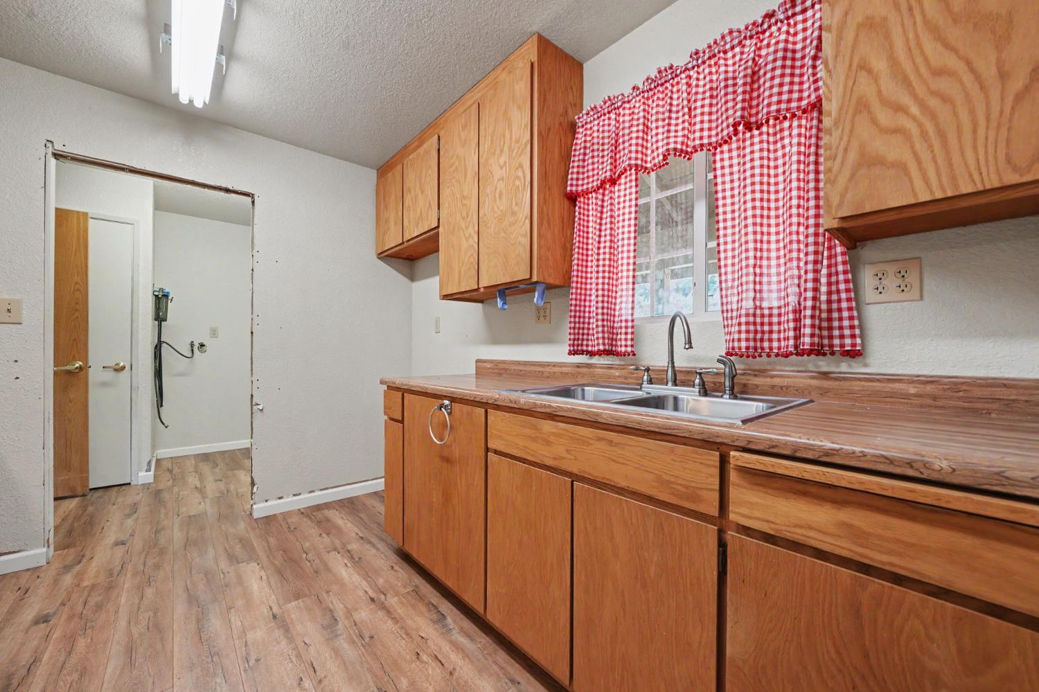 5039 Old Emigrant Trail East Mountain Ranch, CA 95246 - Photo 26 of 67