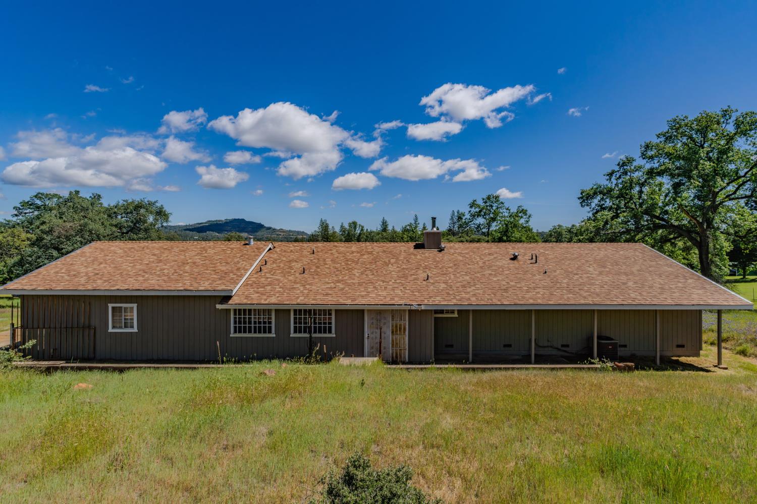 5039 Old Emigrant Trail East Mountain Ranch, CA 95246 - Photo 3 of 67