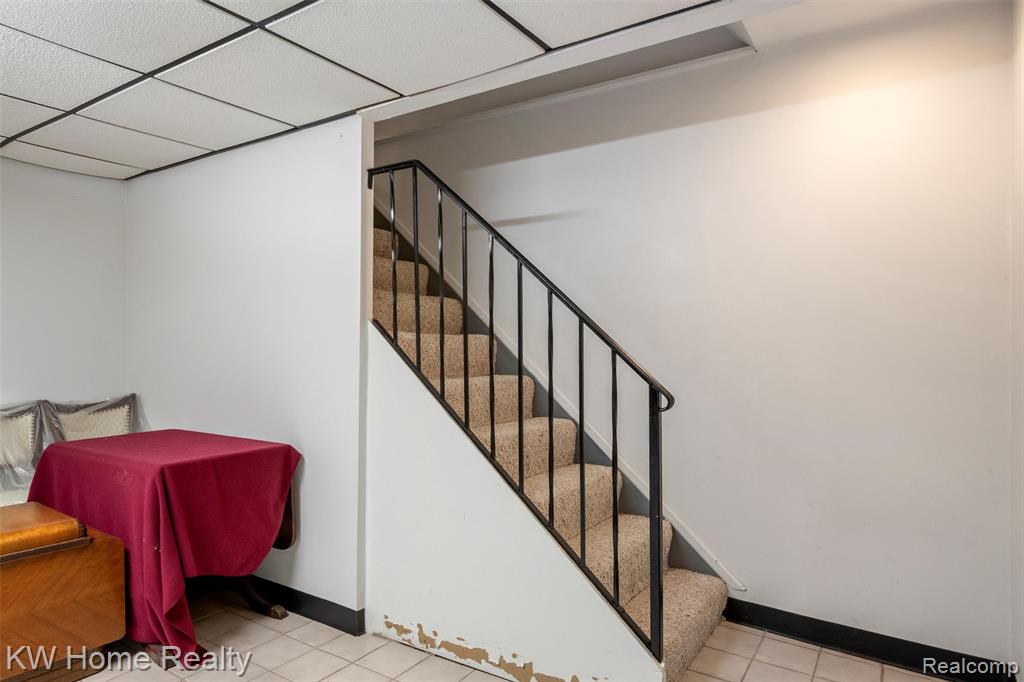 23935 Drake Road Farmington, MI 48335 - Photo 44 of 70