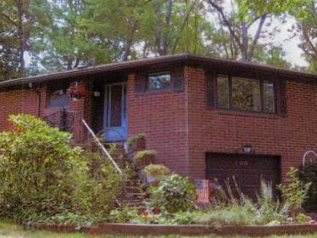 300 Quaker Hill Road Warren, PA 16365 - Photo 1 of 27 Gallery Image 1