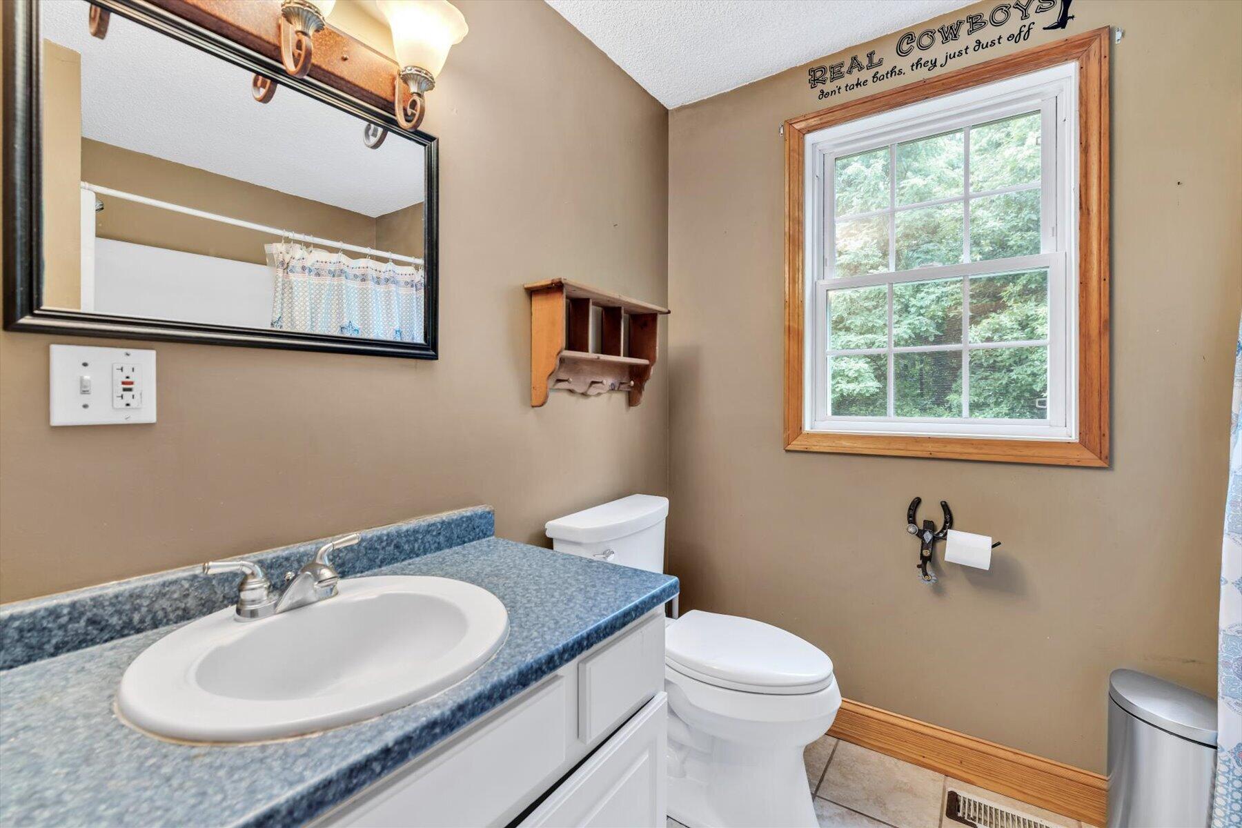69 R Anthony Street Berkley, MA 02779 - Photo 29 of 70 35-IMGP1030
