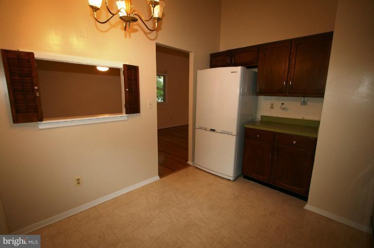 5409 Lightning View Road Columbia, MD 21045 - Photo 22 of 25 Kitchen