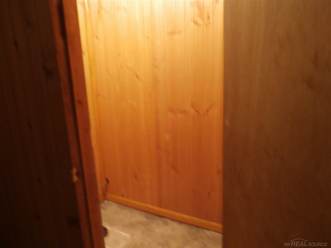 4058 Calkins Road Flint, MI 48532 - Photo 29 of 30 31235335-28.JPG