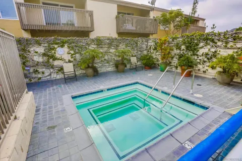 $799,900 | 8650 Via Mallorca, Unit E, La Jolla, CA 92037
