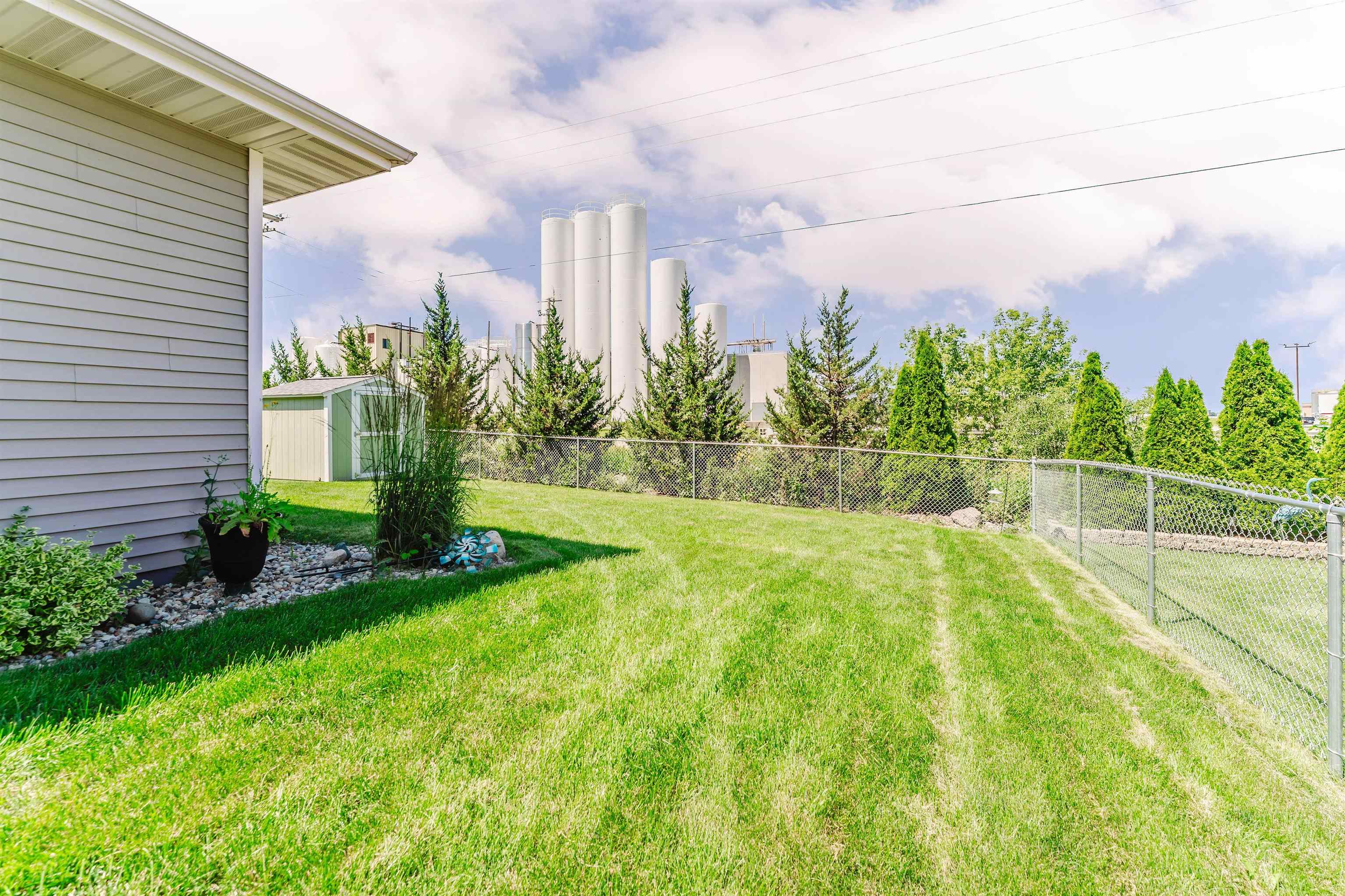 320 East Evergreen Drive Appleton, WI 54913 - Photo 30 of 34