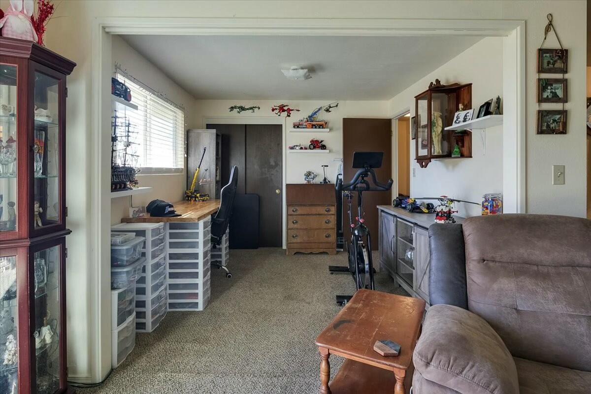 2080 Northwest 12th Street Redmond, OR 97756 - Photo 11 of 39 tempImageLwQQtH