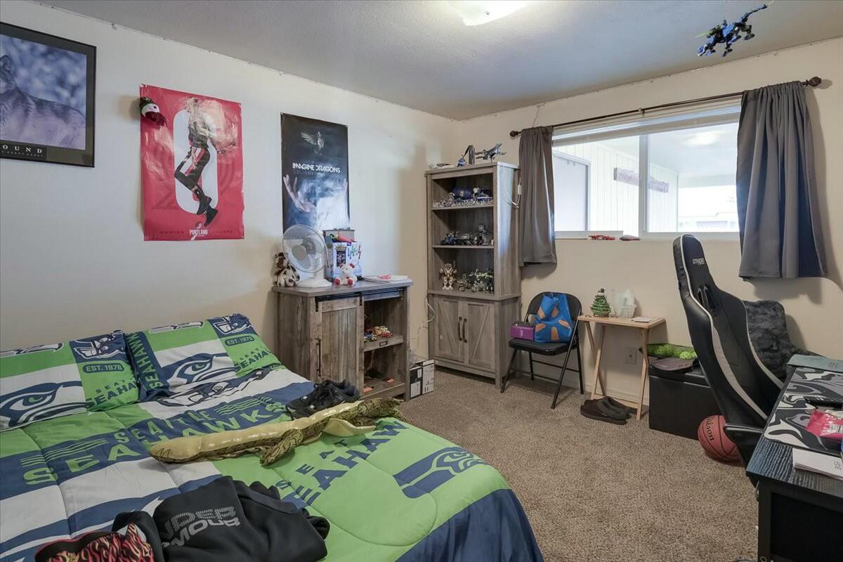 2080 Northwest 12th Street Redmond, OR 97756 - Photo 16 of 39 tempImagesAOpLM