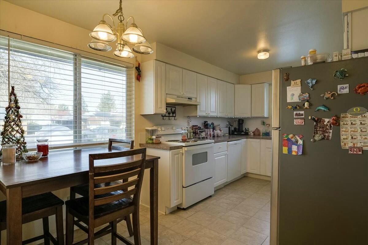 2080 Northwest 12th Street Redmond, OR 97756 - Photo 19 of 39 tempImageNkwdci