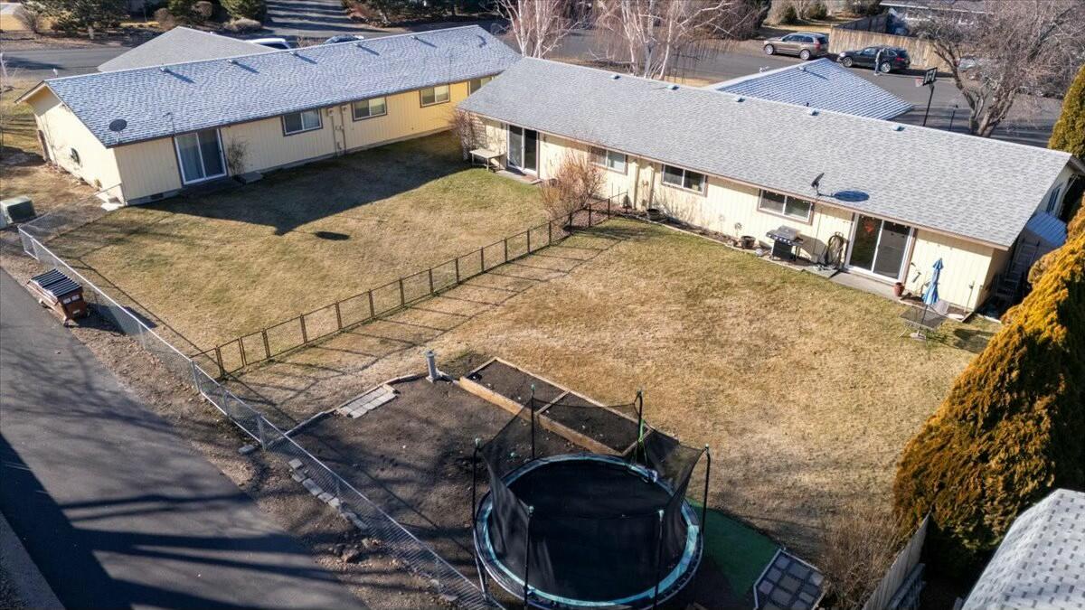 2080 Northwest 12th Street Redmond, OR 97756 - Photo 7 of 39 tempImagerQkYwh