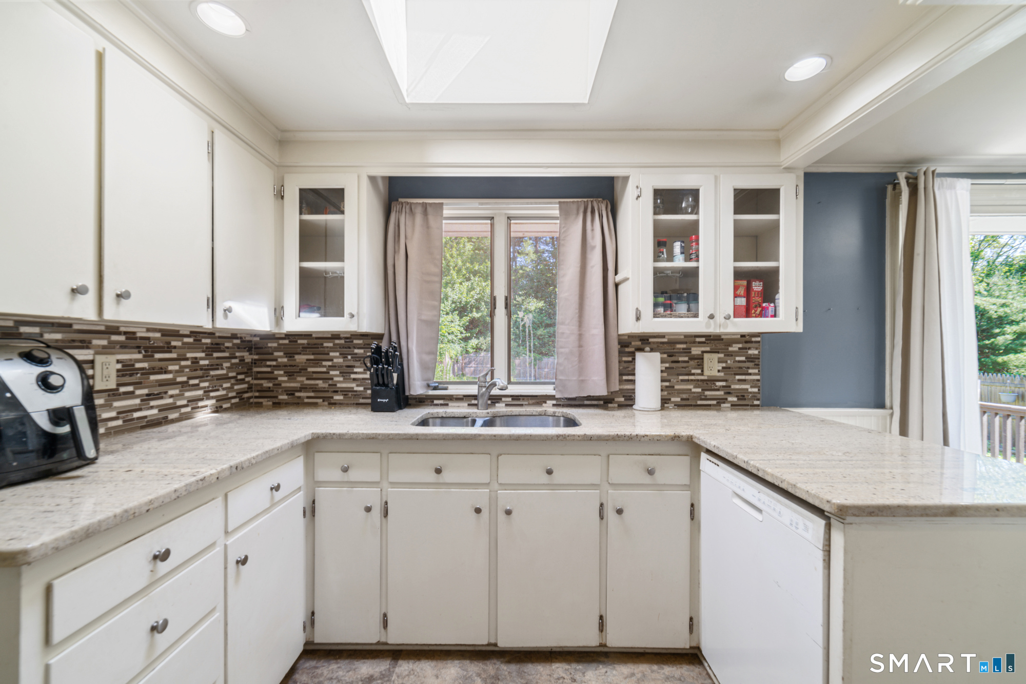 75 Pierce Street Torrington, CT 06790 - Photo 7 of 35