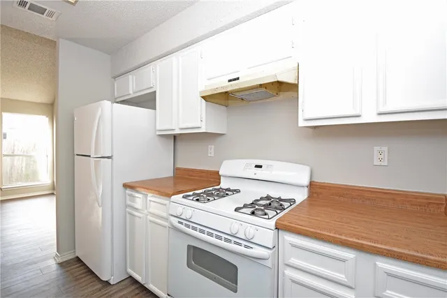 $1,650 | 1000 King Albert Street, Unit A, Austin, TX 78745