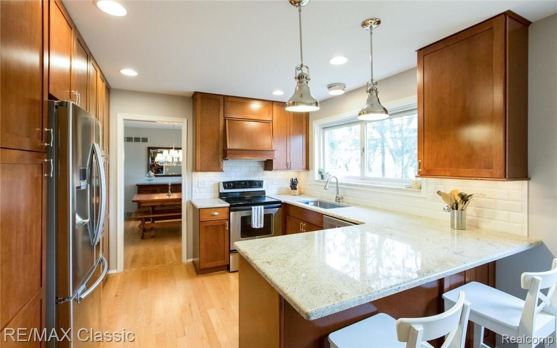 11817 Wildwing Road Plymouth, MI 48170 - Photo 10 of 26 9.jpg