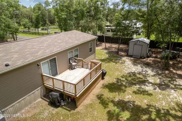 a house view with a outdoor space