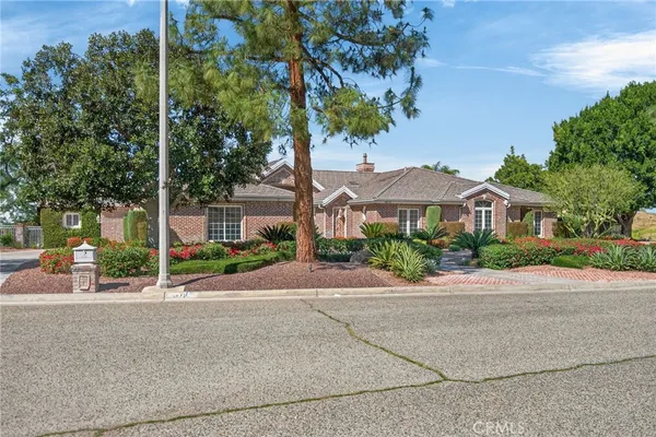 $2,190,000 | 6872 Chartwell Drive, Riverside, CA 92506