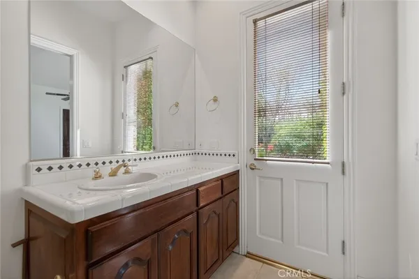 $2,190,000 | 6872 Chartwell Drive, Riverside, CA 92506