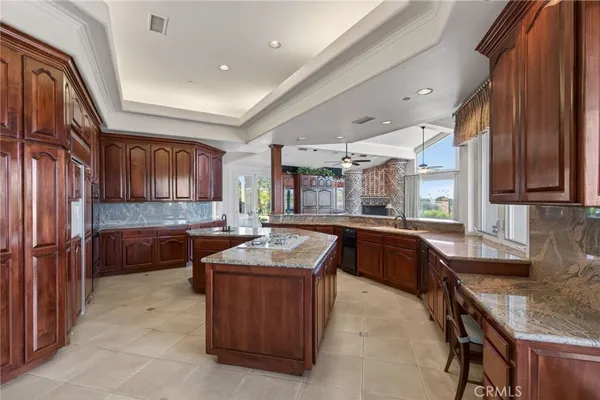 $2,190,000 | 6872 Chartwell Drive, Riverside, CA 92506