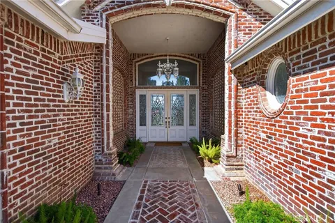 $2,499,900 | 6872 Chartwell Drive, Riverside, CA 92506