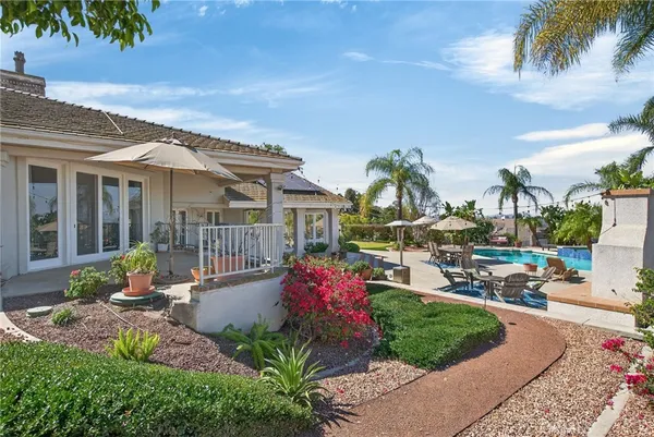 $2,190,000 | 6872 Chartwell Drive, Riverside, CA 92506