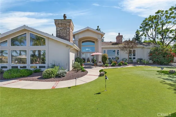 $2,190,000 | 6872 Chartwell Drive, Riverside, CA 92506