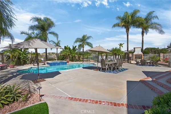 $2,190,000 | 6872 Chartwell Drive, Riverside, CA 92506