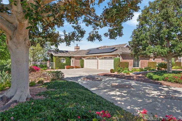 $2,190,000 | 6872 Chartwell Drive, Riverside, CA 92506