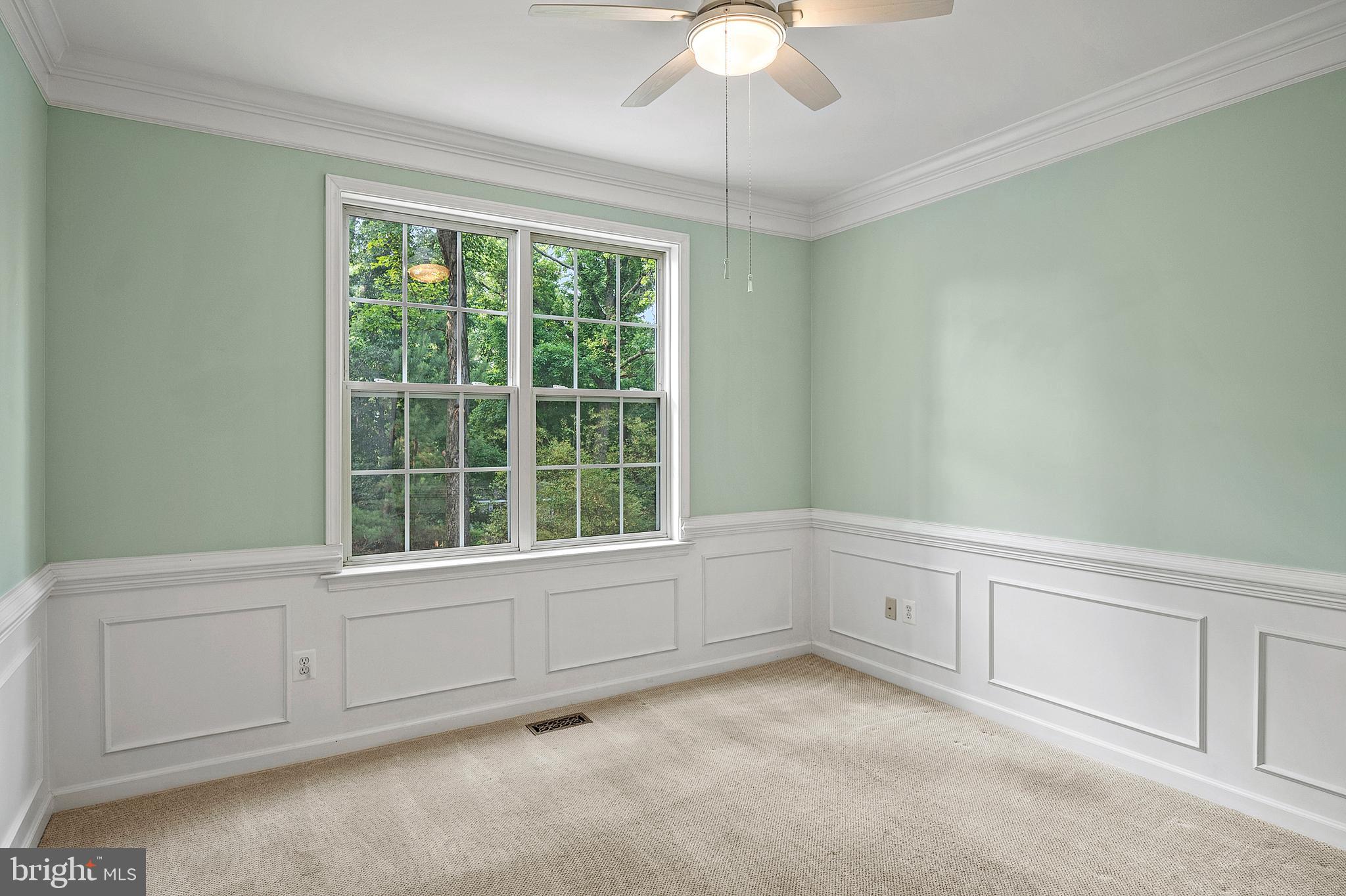 5872 Montgomery Road Elkridge, MD 21075 - Photo 37 of 81 Main level office