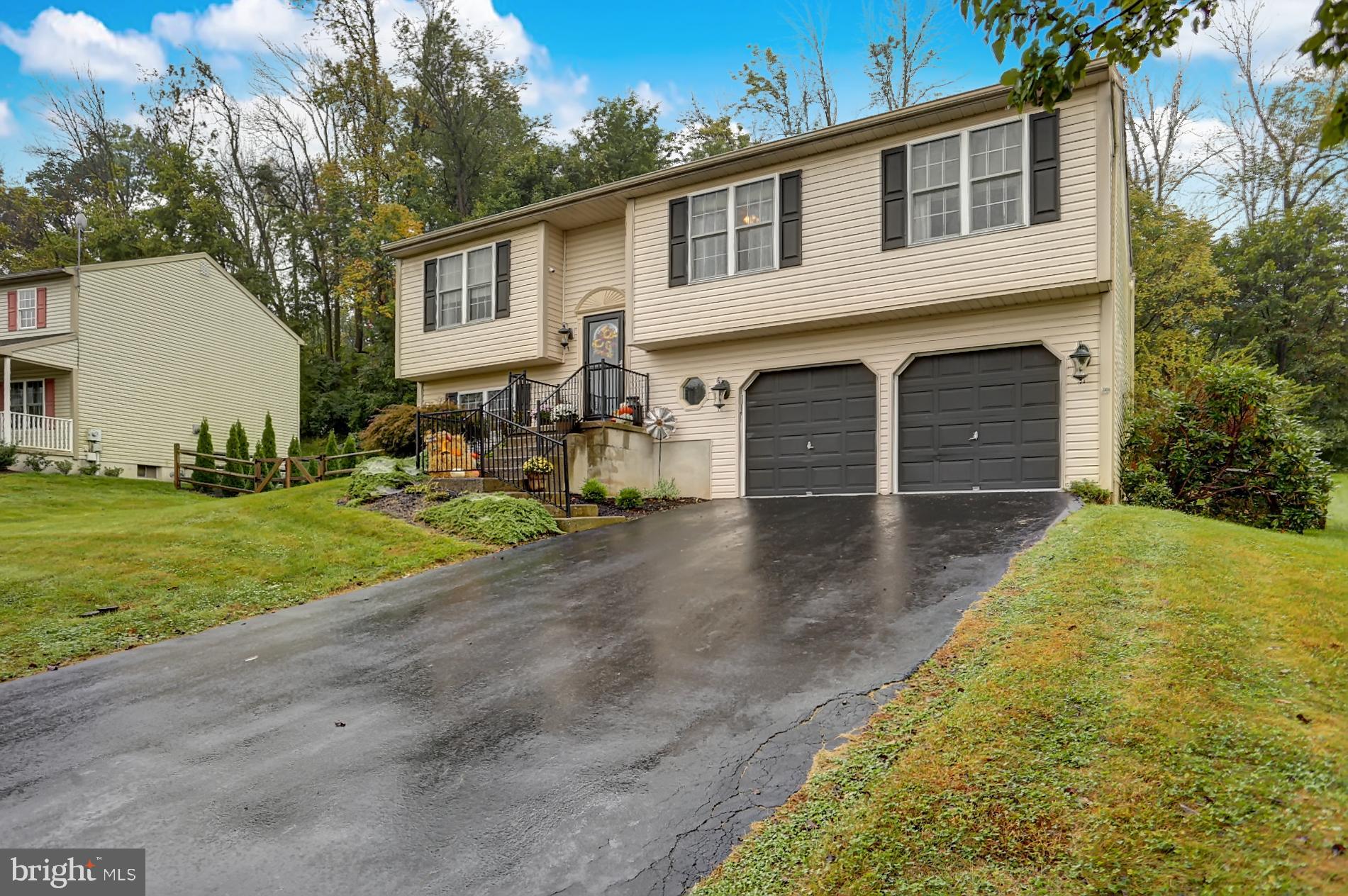 4382 Hillside Road Reading, PA 19606 - Photo 2 of 52 Gallery Image 2