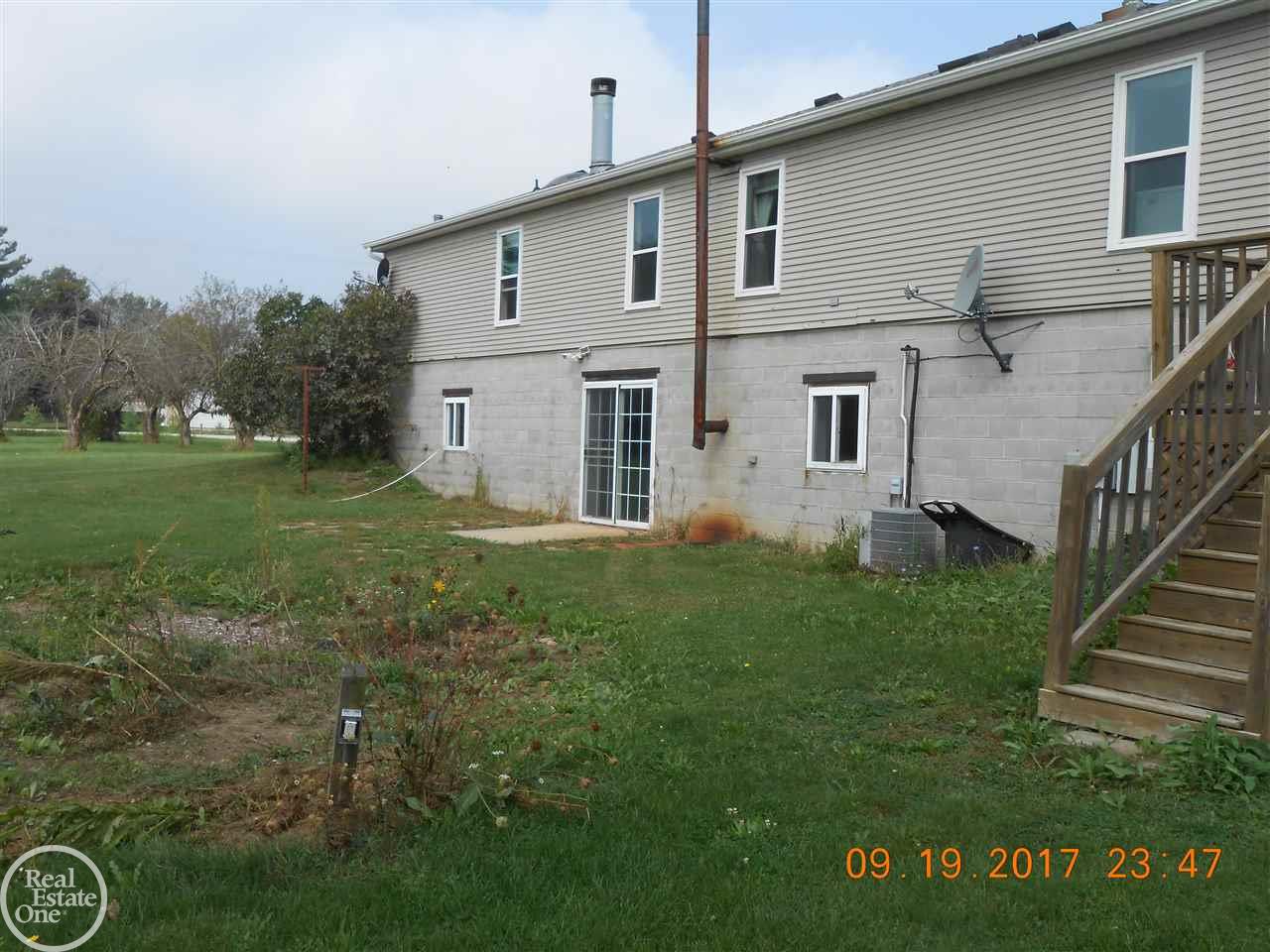 4975 Fisher Road Fort Gratiot, MI 48059 - Photo 19 of 22 31331330-18.JPG