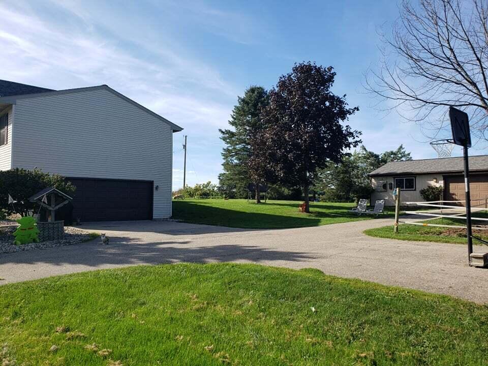 11319 East Stoney Creek Road Pewamo, MI 48873 - Photo 7 of 28 240883719_982079395925221_71877432685877