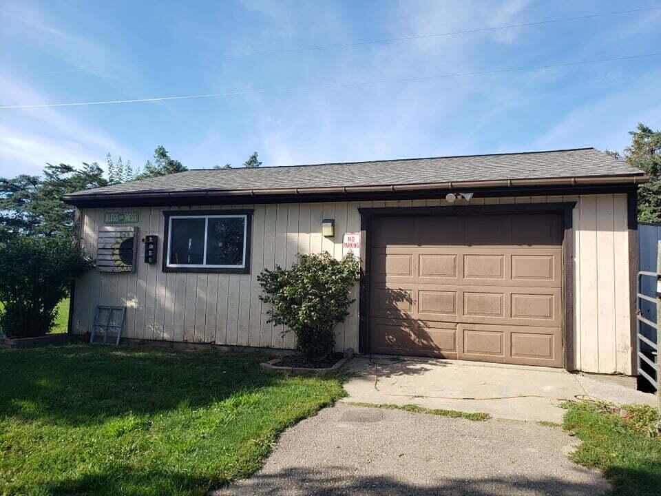 11319 East Stoney Creek Road Pewamo, MI 48873 - Photo 9 of 28 241180629_233975965330550_46032475211125