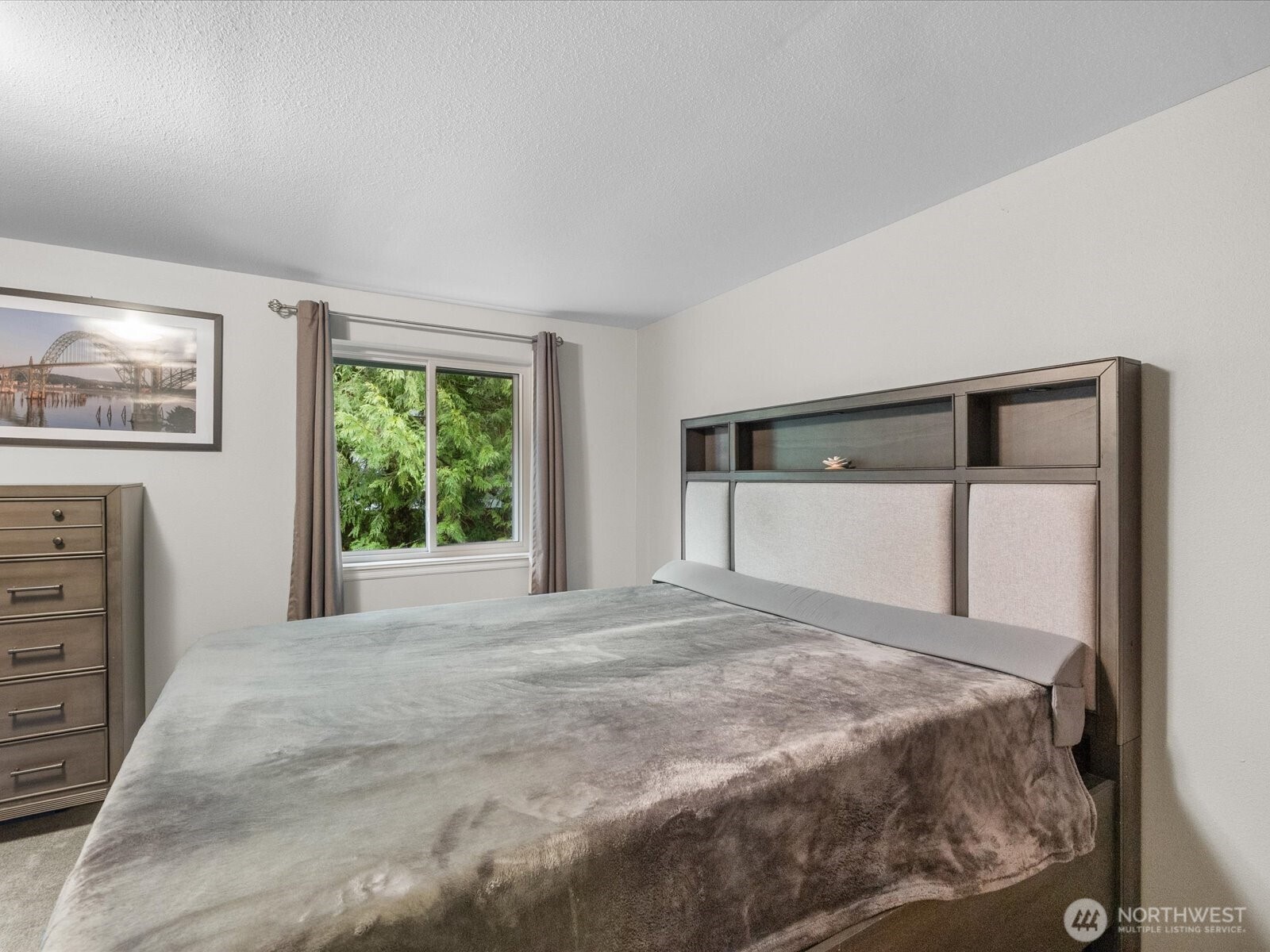 21227 76th Avenue West, Unit B8 Edmonds, WA 98026 - Photo 17 of 29 a view of empty room with windows and closet