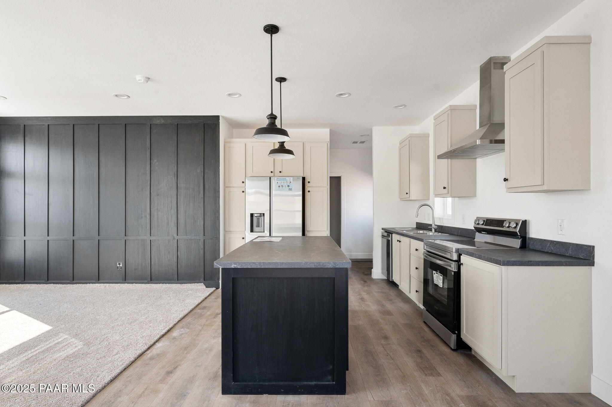 39 East Abra Road Paulden, AZ 86334 - Photo 9 of 23 17-Kitchen_1