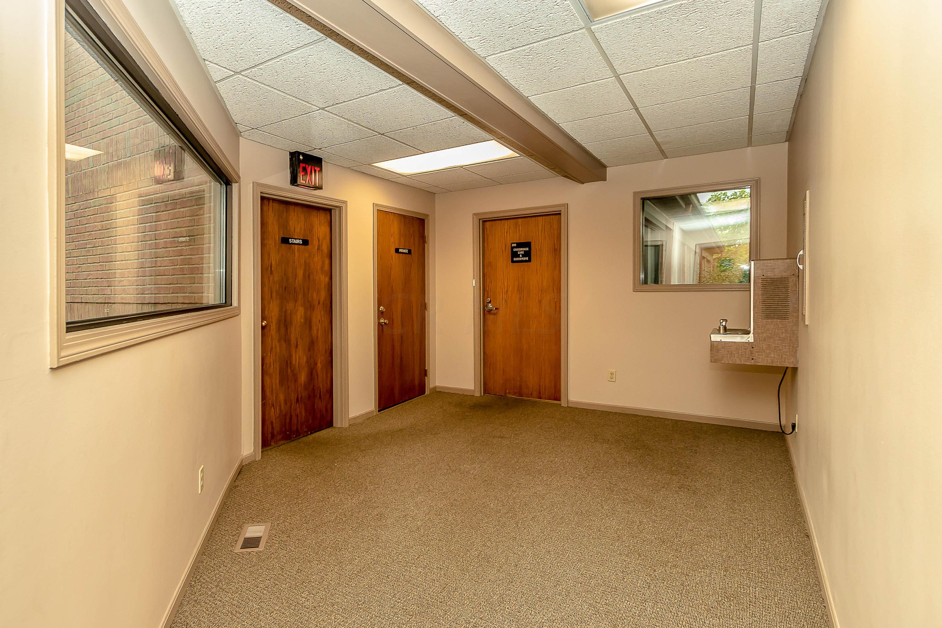 7215 Sawmill Road, Unit 210 Dublin, OH 43016 - Photo 28 of 31 7215 Sawmill Road-7