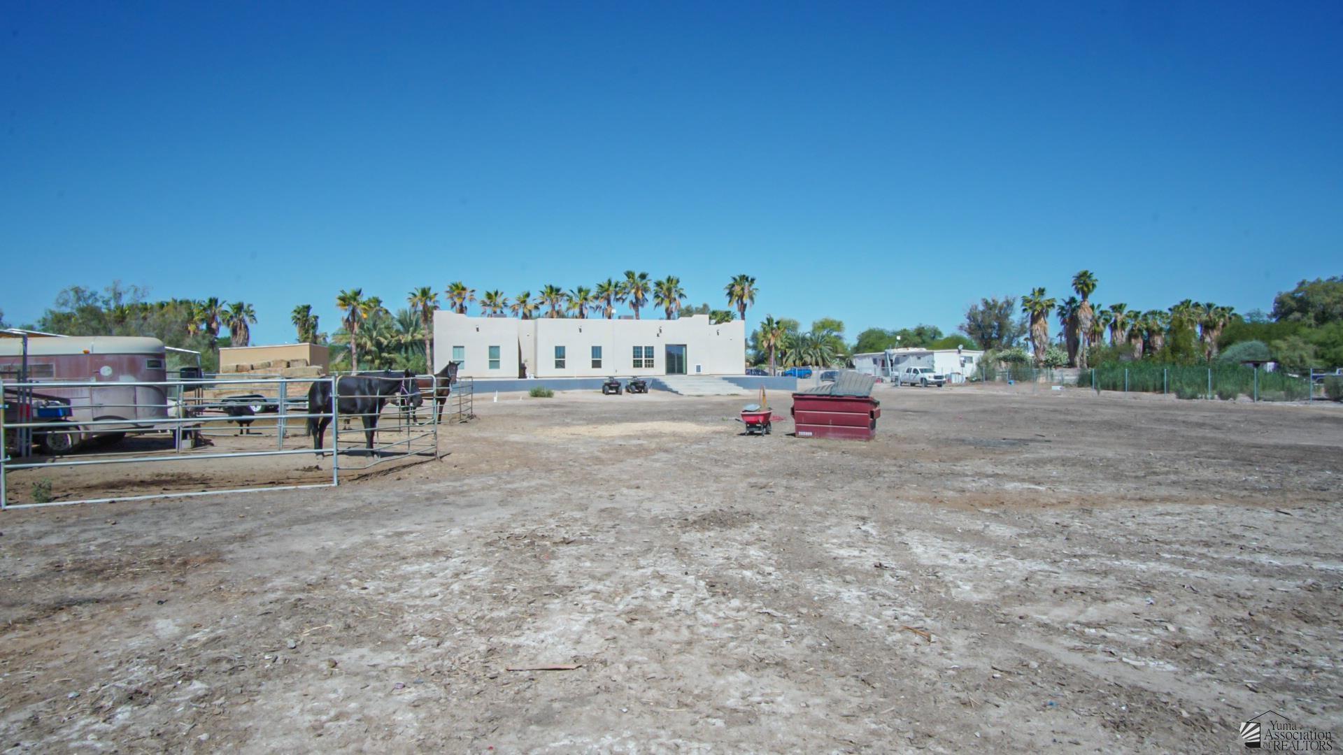 8671 Bronco Road Yuma, AZ 85365 - Photo 34 of 36 Gallery Image 34